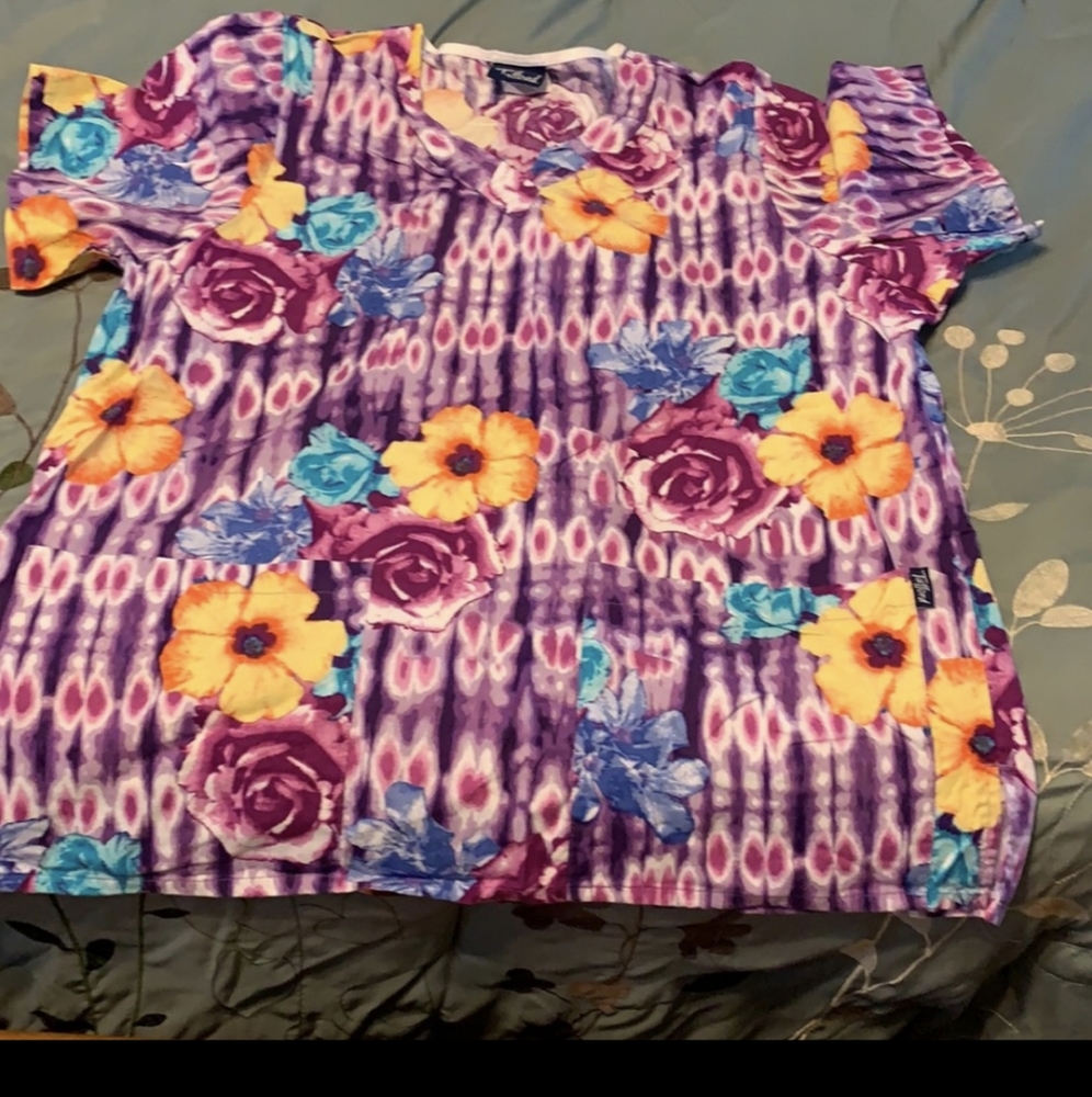 Tafford Floral Scrub Top